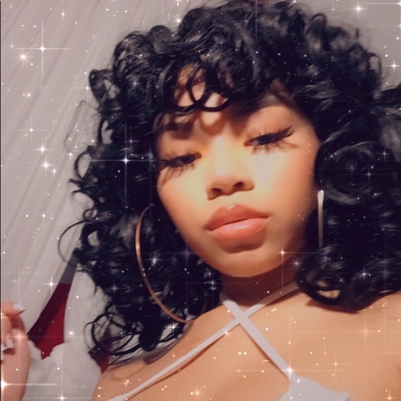 Meet your Posher, Charlene - Picture 1 of 1